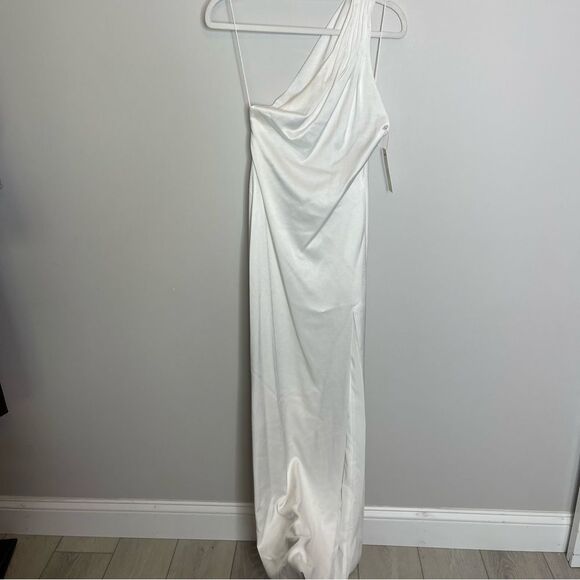 Alice + Olivia Paulette One Shoulder Satin Crepe Fitted Gown Dress NWT size 2 - Picture 6 of 10